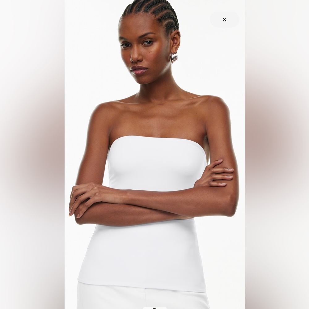 SOLD‼️Aritzia Contour White Tube Top